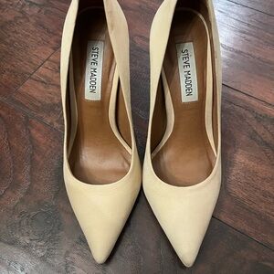Steve Madden Beige Pointed Toe Heels